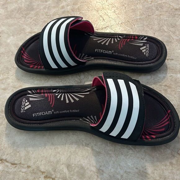 ADIDAS Black Beach Sandals - Picture 2 of 8